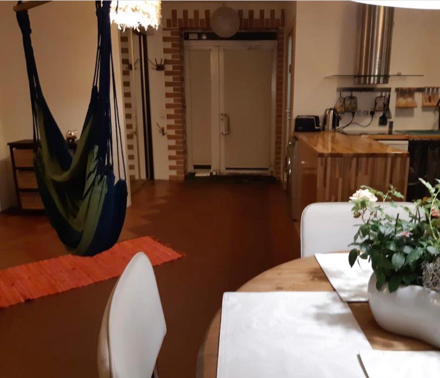 2 Story Studio Apartment Free Parking Included 里加 外观 照片