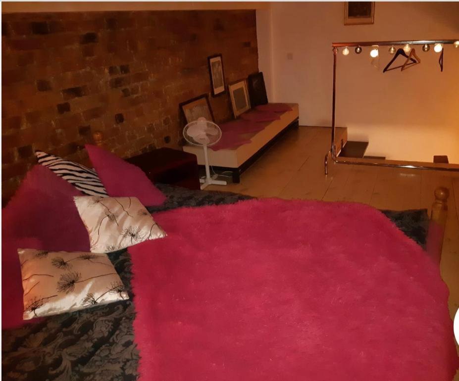 2 Story Studio Apartment Free Parking Included 里加 外观 照片
