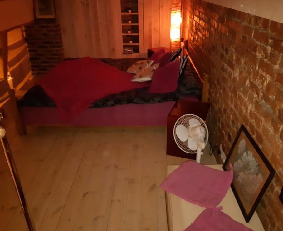 2 Story Studio Apartment Free Parking Included 里加 外观 照片